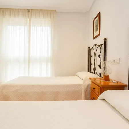Gatu Elvira Junto Al Hospital Y Playa 2 Dormit Y 2 Banos, Preferente Mayores De 25 Anos Y Familias 公寓